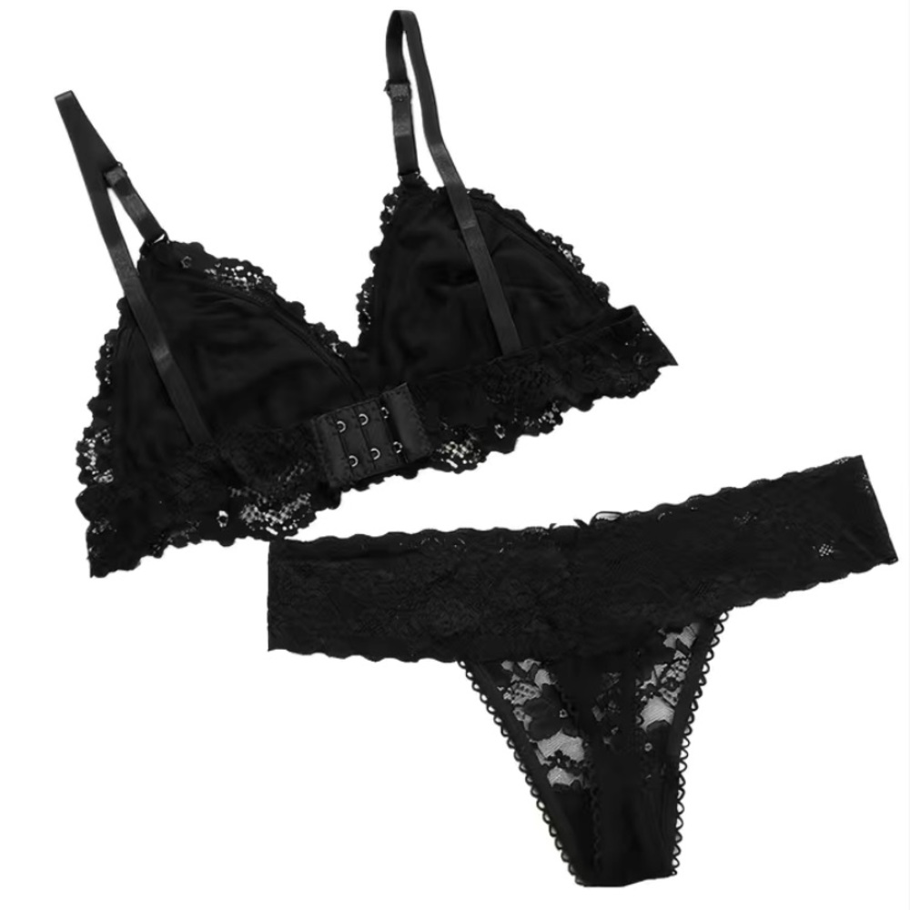 Gorgeous Floral Lace Lingerie Set Black NWT